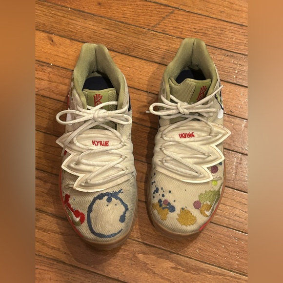 Nike Kyrie 5 x Bandulu Embroidered Splatters 2019 Mens Size 7Y Basketball